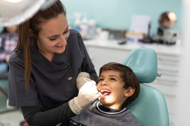 Best Emergency Tooth Extraction in Old Mystic, CT